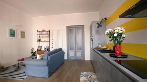 Chinatown Apartment | Top-Rated Comfort at Casa Dela with Full Kitchen Access