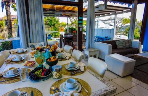 Ossos House | Casa Delfi: Breathtaking Views & Jacuzzi by the Beach