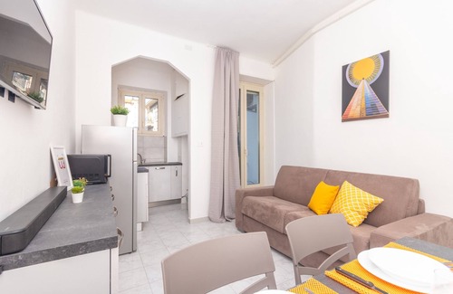 Cenisia Apartment | Experience Casa Delia: Family-Friendly Stay with Breakfast