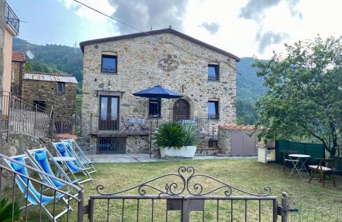 Castelnuovo Magra Apartment | Cozy Casa Dell'Angelo with Ocean View & Pet-Friendly Stays