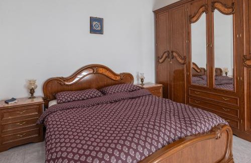 Sperlinga House | Comfortable Stay at Casa della Nonna with Family Amenities