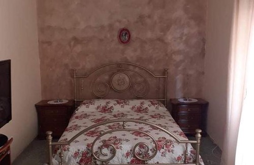 Paceco Apartment | Cozy Casa della Pace: Family & Pet-Friendly Retreat