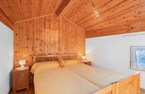 Fontana Nuova-Bevia House | Casa della Rosina: Welcoming Family-Friendly Retreat
