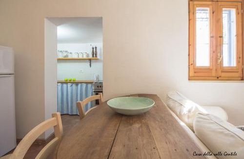 Mattinata House | Pet-Friendly Stays at Casa della Valle Gentile - Rated 9/10