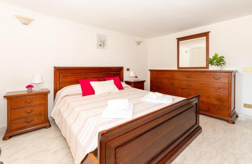 Zona XXXIII Acilia Sud House | Family-Friendly Retreat at Casa delle Arance