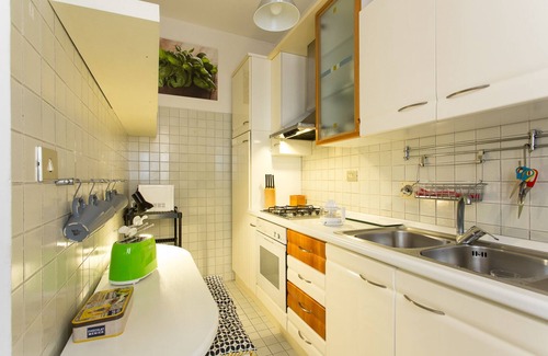 Historic Center Apartment | Casa delle Mura: Guest Rated 10/10 with Spa & Breakfast
