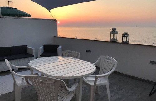 Acquarone House | Idyllic Casa delle Rondini with Sea-View Garden & Terrace
