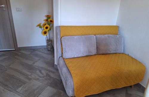Feriolo Apartment | Oceanfront Retreat at Casa delle Rose - Rated 9.1/10