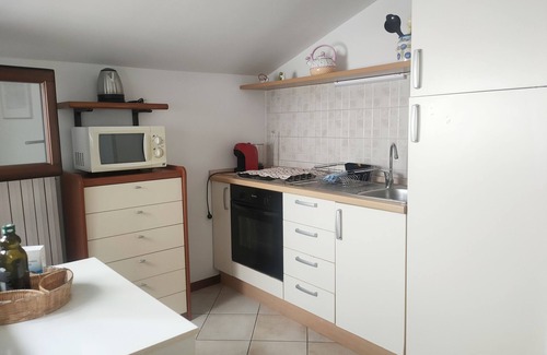 Brebbia Apartment | Casa delle Stelle: Residence with Pool Near Lake Maggiore