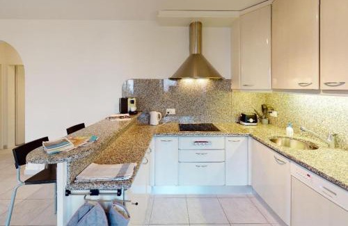 Minusio Apartment | Idyllic Casa delle Vigne: Lake Views and Family-Friendly Oasis