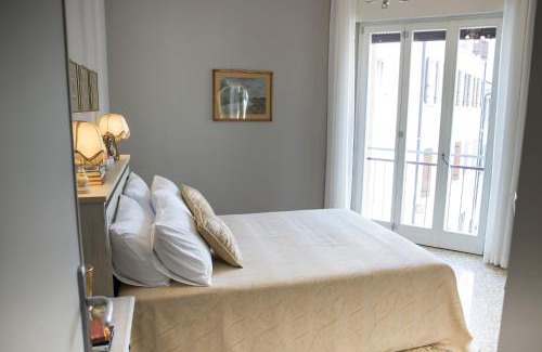 Bedizzole House | Highly Rated Casa dello Speziale with Kitchen Amenities