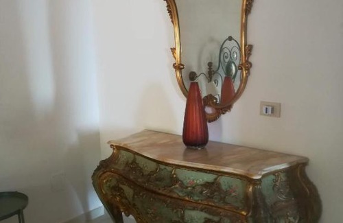 Castellabate Historic Centre Apartment | Family-Friendly Retreat at Casa dello Ziro - Rated 9.4/10