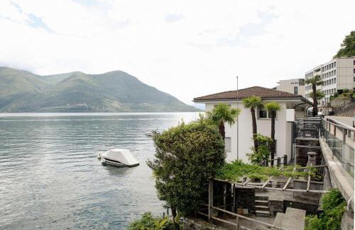 Brissago Apartment | Pet-Friendly Retreat at Casa Delphin App 1633 - Rated 9/10