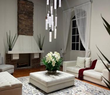 Comayagua House | Idyllic Retreat at Casa dentro del Campo de Golf
