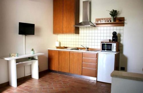 Contrapo Apartment | Stay at Casa Desi: Pet-Friendly with Hot Tub & Breakfast
