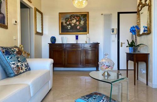 Parma Apartment | Elegant Casa di Alice - Guest Rated 9.6/10