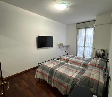 Rozzano Apartment | casa di bea rozzano humanitas unipol forum ieo