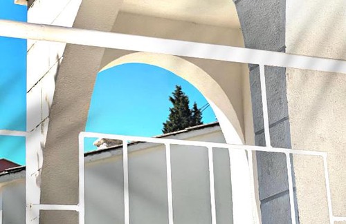 Neum Villa | Discover Casa di Campara Terrain: Family-Friendly Getaway