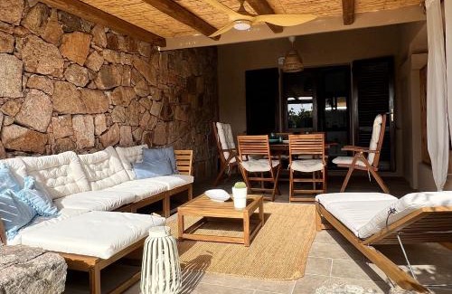 Capo d'Orso House | Family-Friendly Casa Di Gio in Scenic Porto Mannu