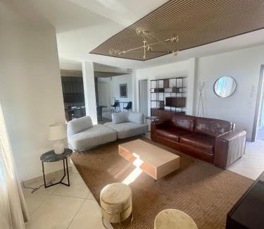 Lovere Apartment | Discover Casa di Giulia: 4-Star Stay with a 9/10 Rating