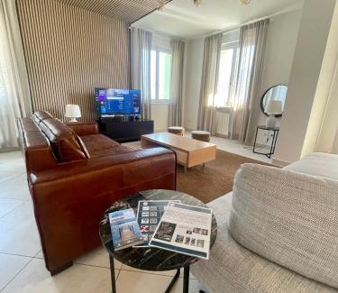 Lovere Apartment | Discover Casa di Giulia: 4-Star Stay with a 9/10 Rating