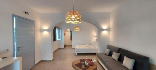 Kimolos Apartment | Explore Casa Di Kimolos: Family-Friendly 4-Star Retreat