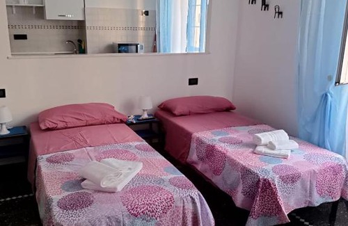 Pra' Apartment | Discover Casa di Laura 2: Family-Friendly with Breakfast