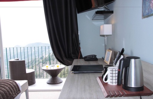 Mazzola House | Relaxing Getaway at Casa di Lucia with Spa & Pool Access