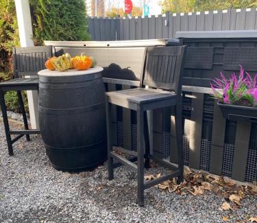 Amsterdam North Bed & Breakfast | Family-Friendly Casa di Maksch de Miniatura with Pool