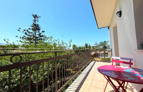 Capaci Apartment | Family-Friendly Casa di Mami with 8.9/10 Guest Rating