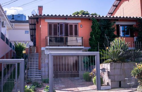 Pomarosa House | Discover Casa Di Mattoni: Pet-Friendly Family Retreat