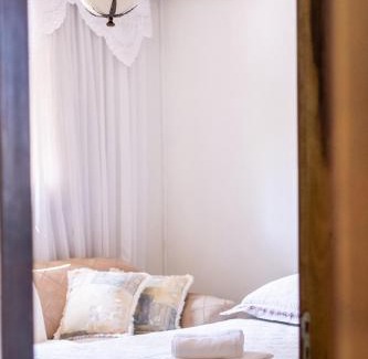 Pomarosa House | Discover Casa Di Mattoni: Pet-Friendly Family Retreat