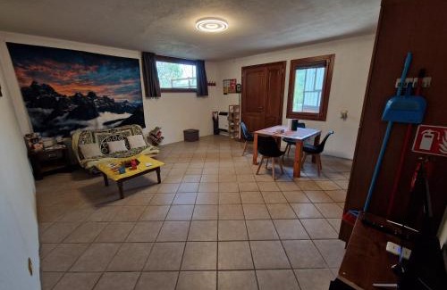 Aisone Apartment | Inviting Casa di montagna: Oceanfront Retreat & High Rating