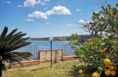 Costa Saracena-Castelluccio House | Cozy Casa di Poseidone: Oceanfront Stay with Private Beach