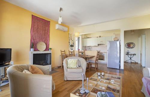 Lefkada Town Apartment | Top-Rated Casa di Sole: Family-Friendly Getaway Awaits