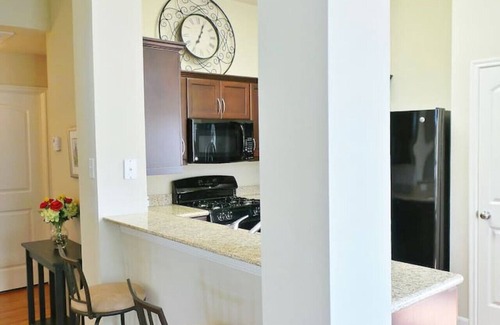 Bryan House | Casa di Vino - Relaxing Retreat with Pool & Pet-Friendly Amenities