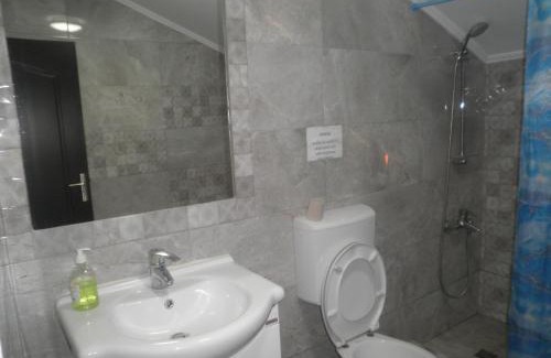 Navodari House | Cozy Casa Didina: Pet and Child Friendly Getaway