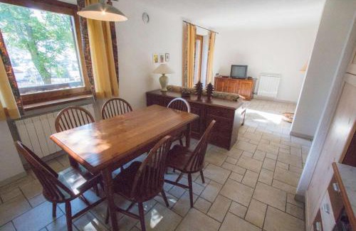 Gimillan Apartment | Casa Dina: Guest Rated 8.8 - Family & Pet Friendly Retreat