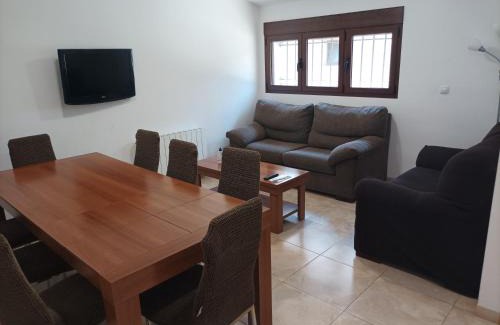 El Castellar House | Discover Casa Dinorural: Pet-Friendly Retreat with Breakfast