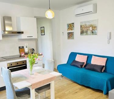 Figline e Incisa Valdarno Apartment | Discover Casa Divina: Family-Friendly with Kitchen Amenities