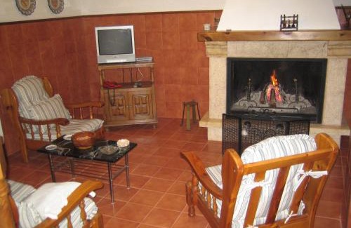 Valdealcon House | Escape to Casa Doña Julia: Oceanfront 4-Star Retreat