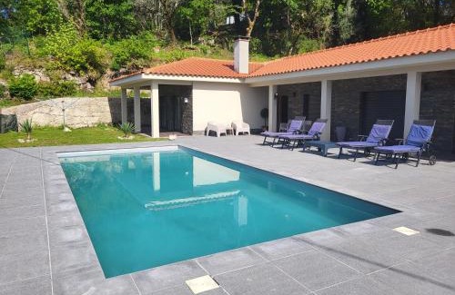Valdosende House | Pet Friendly Casa do Alambique with Pool & Ocean Views