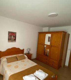 Portomarin House | Pet-Friendly Casa do Aloumiño with Family Amenities Await