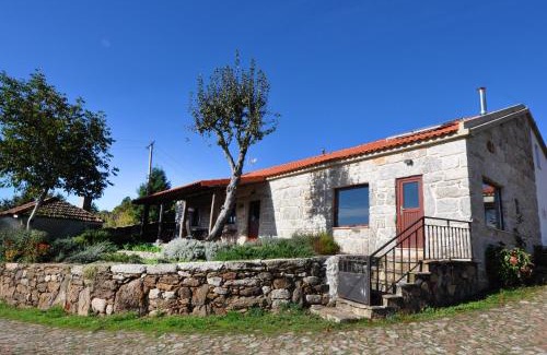Montalegre House | Pet and Child Friendly Retreat at Casa do Alto Montalegre