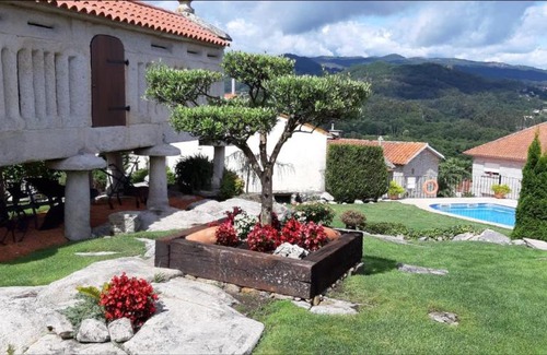 Vilaboa House | Pet-Friendly Casa do Americano: Rated 9.6/10, Family Fun!