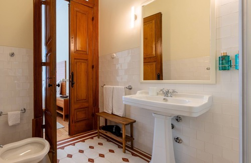 Uniao de Freguesias do Centro Bed & Breakfast | Elegant Casa do Arquiteto - Top-Rated Townhouse Retreat