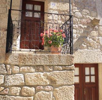 Fundao House | Outstanding Casa do Balcao: Top-Rated Family-Friendly Stay