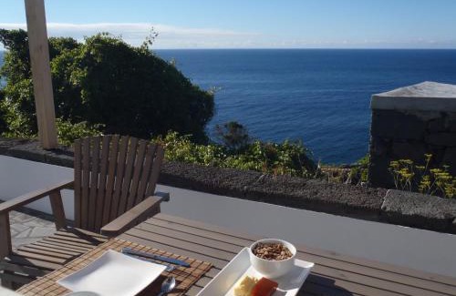 Calheta de Nesquim House | Oceanfront Bliss at Casa do Baleeiro - Rated 9.3/10