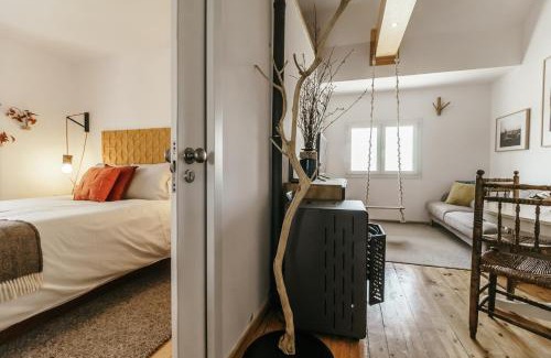 Penhas da Saude Apartment | Family-Friendly Escape at Casa do Baloiço - Rated 9.2/10