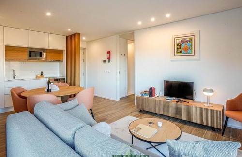 Vila Cottage | Scenic Casa do Barbeiro: River Minho Views & Spa Amenities